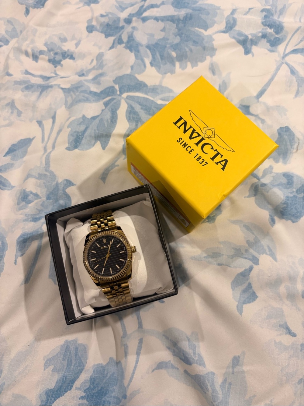Invicta Gold and Black Men's Bracelet Watch